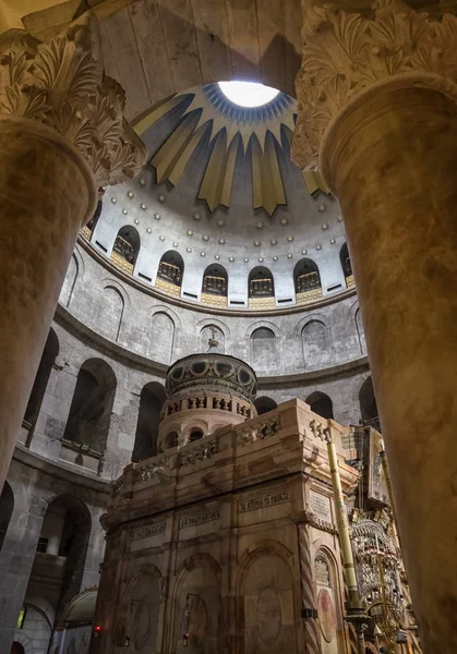 Interiér kostela svatého hrobu v Jeruzalémě — Stock fotografie