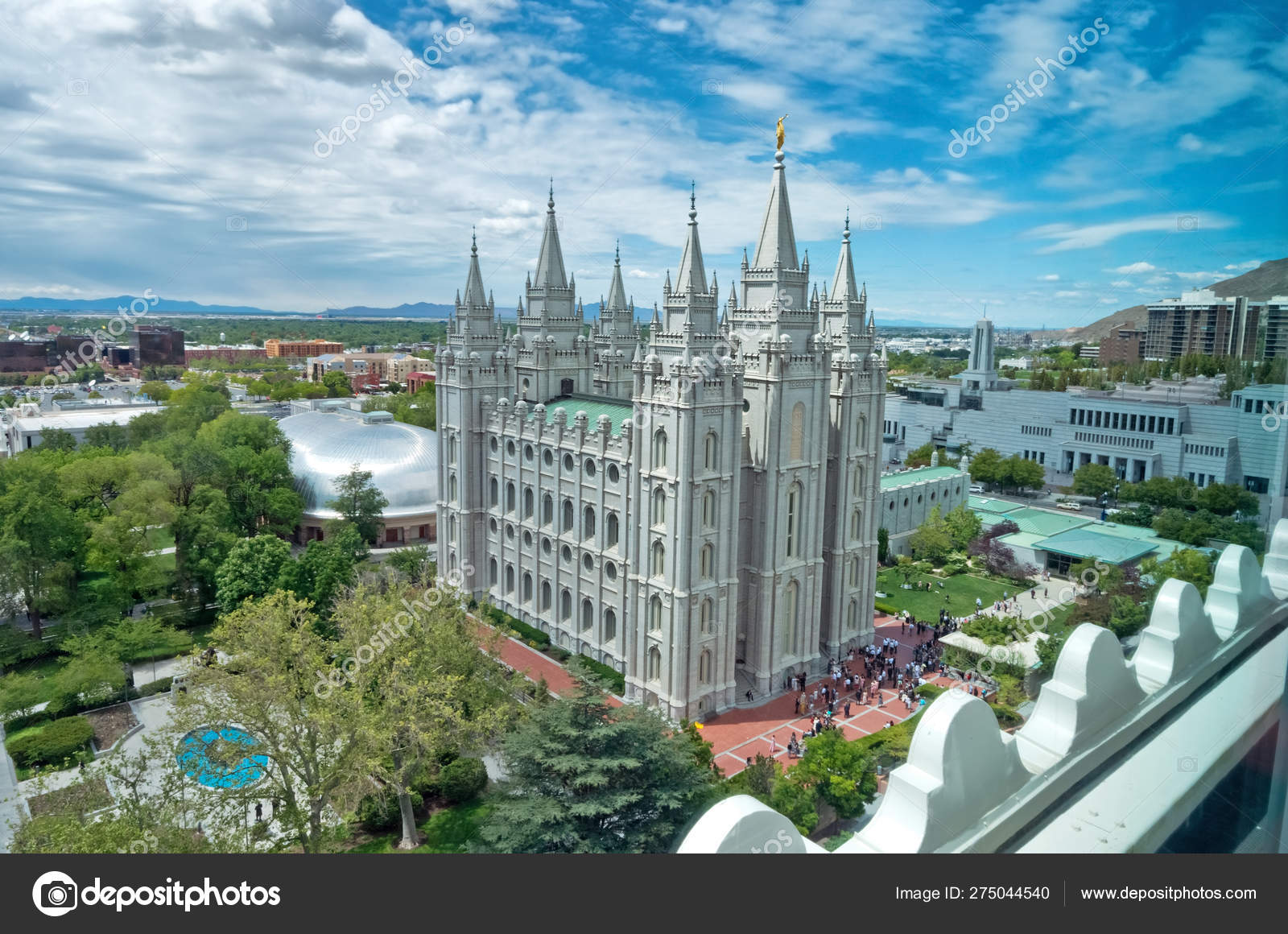 盐湖庙在盐湖城，犹他州，美国—— 库存社论照片© Byelikova #275044540