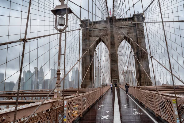 2019 Brooklyn Bridge Rainy Day New York Usa — Stock Photo, Image