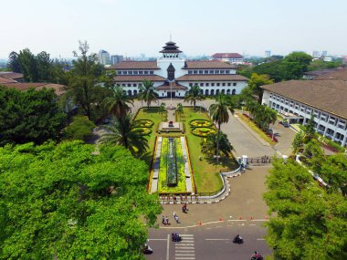 Gedung doyurmak Bandung havadan görünümü