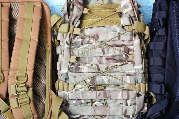 Taktischer Camouflage Rucksack Für Eine Wanderung — Stockfoto