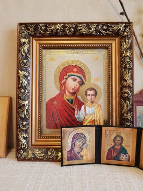 Rafta antik Hıristiyan Ortodoks simgeleri