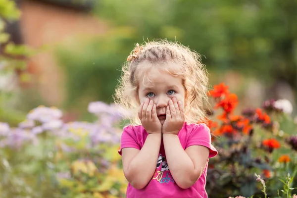 Portrait Cute Little Girl Summer Garden Background Flowers — Stock Photo, Image