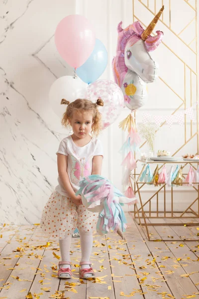 Fun Birthday Pretty Little Girl Festive Party Unicorn Indoor — Stock Photo, Image