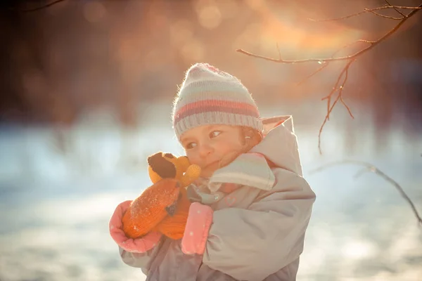 Winter Walk Small Pretty Ruddy Girl Child Plays Soft Toy — Stock Photo, Image