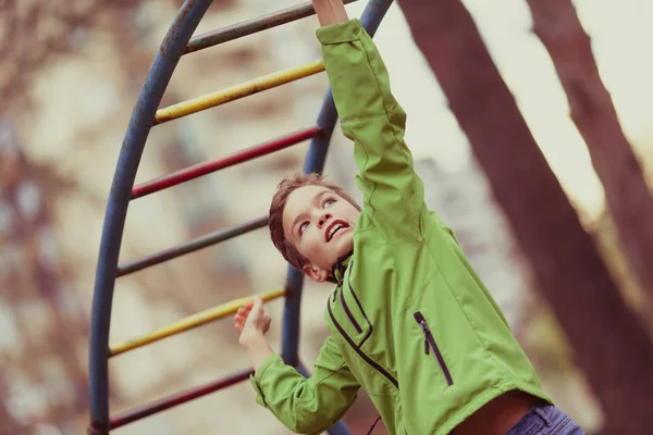 Boy Playing Sports Outdoors Teenager Goes Sports Autumn Park — Stockfoto