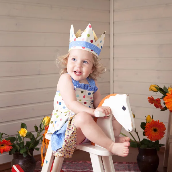 Happy Fancy Beautiful Cute Baby Girl Celebrates Birthday Fun Birthday — Stock Photo, Image