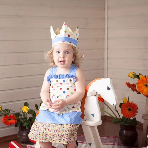 Happy Fancy Beautiful Cute Baby Girl Celebrates Birthday Fun Birthday — Stock Photo, Image