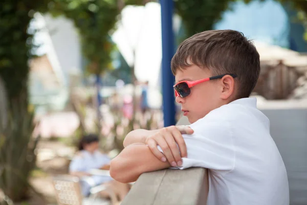 Portrait Teenager Sunglasses Summer Cafe Outdoor — Stock Photo, Image