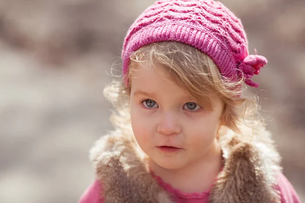 Porträt Der Schönen Hübschen Jungen Mädchen Frühling Park Freien — Stockfoto