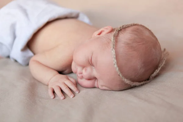 Retrato Niña Recién Nacida Durmiendo Lindo — Foto de Stock