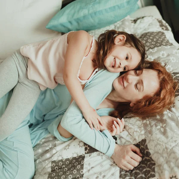 Cozy Photo Session Beautiful Happy Mother Daughter Indoor — Stock Photo, Image