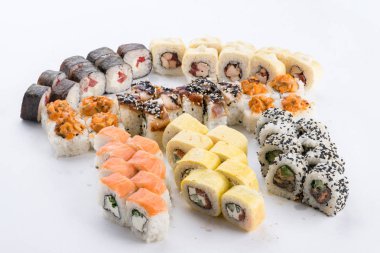 Japon Gıda Restoran, sushi maki gunkan rulo levha veya plakalı ayarlayın. Sushi seti ve kompozisyon