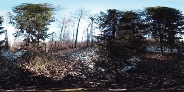 4K 360 VR Réalité virtuelle d'une belle scène de montagne à l'automne. Montagnes russes sauvages . — Video