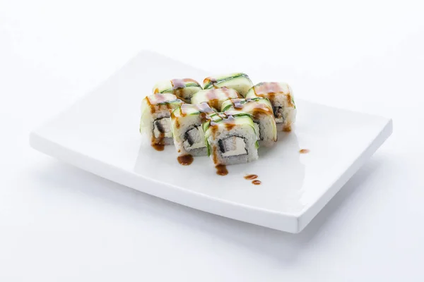 Restaurante de comida japonesa, prato de sushi maki gunkan roll ou platter set. Conjunto de sushi e composição — Fotografia de Stock