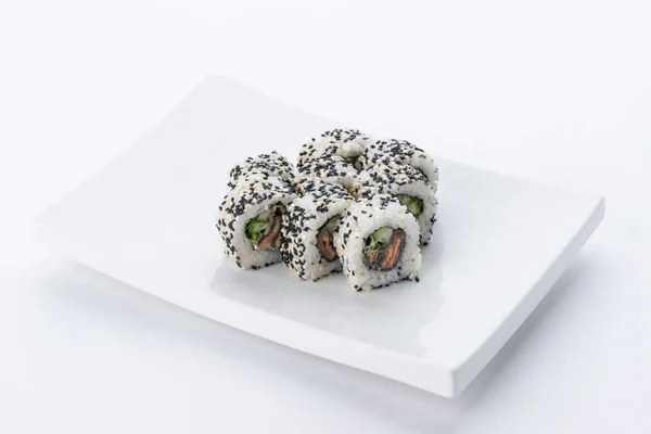 Restaurante de comida japonesa, prato de sushi maki gunkan roll ou platter set. Conjunto de sushi e composição — Fotografia de Stock