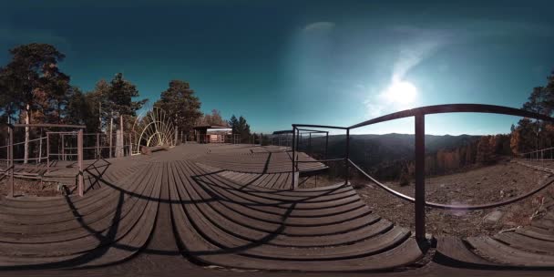 4k 360 Vr virtual Reality van een prachtige berg scène bij de herfst. Wild Russische bergen. — Stockvideo