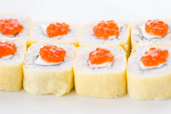 Ristorante giapponese, piatto o piatto di sushi maki gunkan roll. Set e composizione di sushi — Foto Stock