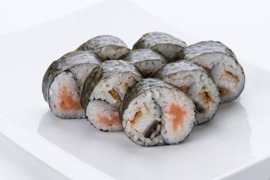 Japon Gıda Restoran, sushi maki gunkan rulo levha veya plakalı ayarlayın. Sushi seti ve kompozisyon