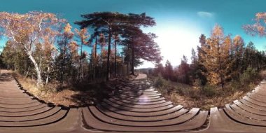 4k Sonbahar zaman bir güzel dağ sahnenin 360 Vr sanal gerçeklik. Vahşi Rus dağlar.