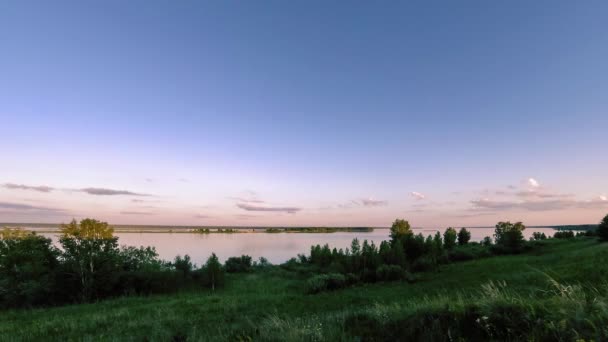 Ocean bank and grass meadow timelapse at the summer or autumn time. Wild nature, sea coast and rural field. — Stock Video