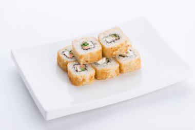 Japon Gıda Restoran, sushi maki gunkan rulo levha veya plakalı ayarlayın. Sushi seti ve kompozisyon