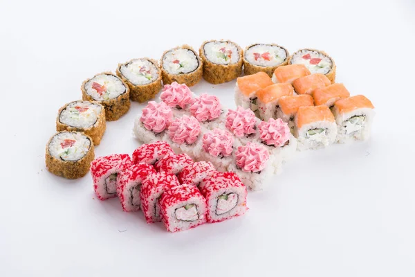 Japońskie jedzenie restauracja, sushi maki gunkan roll plate lub talerz ustawiony. Zestaw Sushi i skład — Zdjęcie stockowe