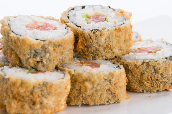 Restaurant japonais, assiette ou plateau de sushi maki gunkan. Sushi set et composition — Photo