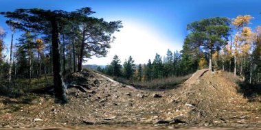 4k Sonbahar zaman bir güzel dağ sahnenin 360 Vr sanal gerçeklik. Vahşi Rus dağlar.