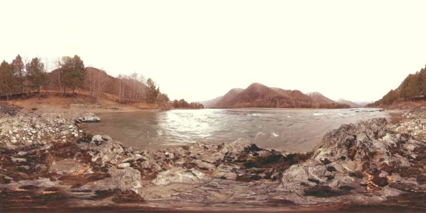 VR of a beautiful mountain river at the late autumn time. National park, meadow, river bank at overcast day. — Stock Video