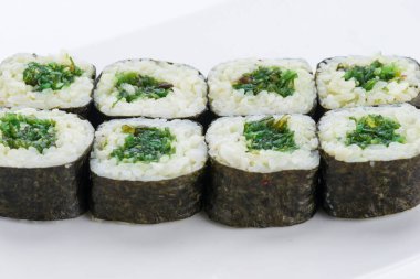 Japon Gıda Restoran, sushi maki gunkan rulo levha veya plakalı ayarlayın. Sushi seti ve kompozisyon