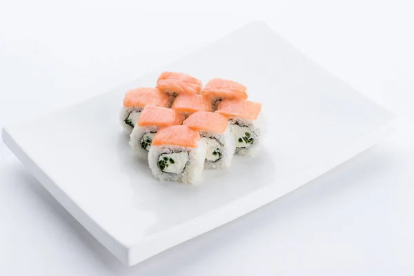 Japans eten restaurant, sushi maki gunkan roll bord of schotel instellen. Sushi set en samenstelling — Stockfoto