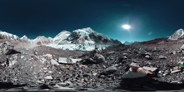360 vr Everestského tábora na ledovci Khumbu. Údolí Khumbu, národní park Sagarmatha, Nepál Himálaje. Trasa EBC poblíž Gorak Shep.