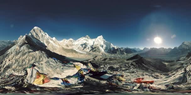 Vue panoramique de 360 vr du coucher du soleil sur Kala Patthar. Mont Everest et vallée de Khumbu, Népal de l'Himalaya. Gorak Shep — Video