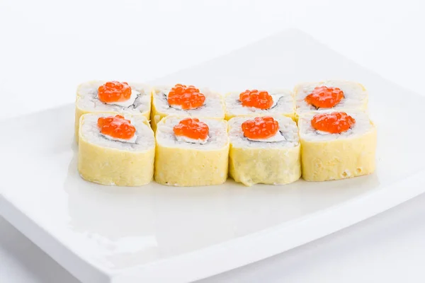 Japans eten restaurant, sushi maki gunkan roll bord of schotel instellen. Sushi set en samenstelling — Stockfoto