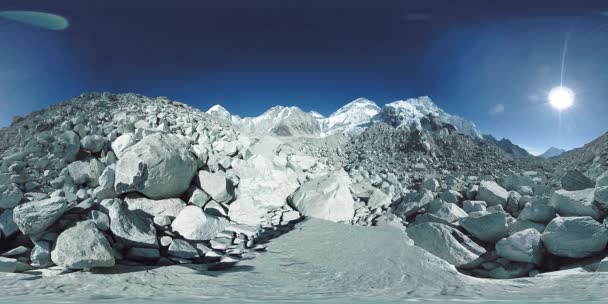360 vr du camp de base de l'Everest au glacier Khumbu. Vallée de Khumbu, parc national de Sagarmatha, Népal de l'Himalaya. Itinéraire EBC près de Gorak Shep.