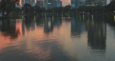 Lumpini Parkı, Bangkok, Tayland. Aralık 2018