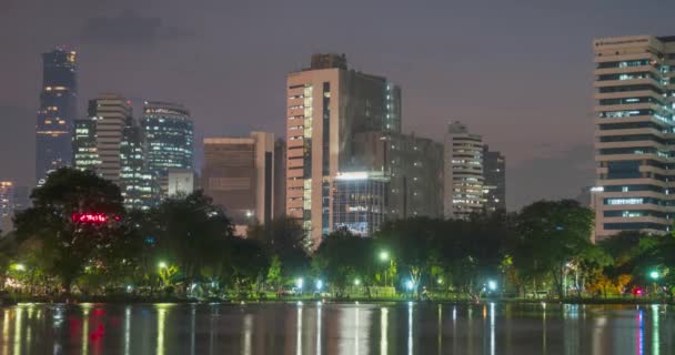 Lumpini Parkı, Bangkok, Tayland. Aralık 2018 — Stok video