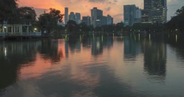 Lumpini Parkı, Bangkok, Tayland. Aralık 2018