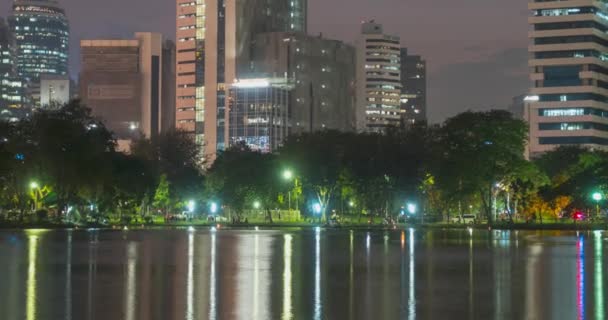 Lumpini Parkı, Bangkok, Tayland. Aralık 2018 — Stok video