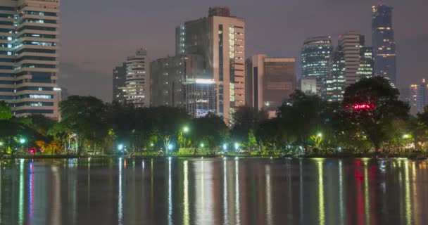 Lumpini Park, Bangkok, Thaïlande. DEC 2018 — Video