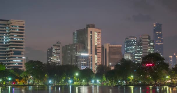 Lumpini Parkı, Bangkok, Tayland. Aralık 2018 — Stok video