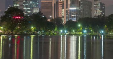 Lumpini Parkı, Bangkok, Tayland. Aralık 2018