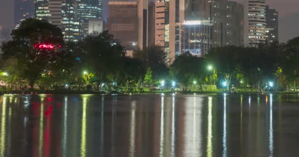 Lumpini Park, Bangkok, Thailand. DEZ 2018 — Stockvideo