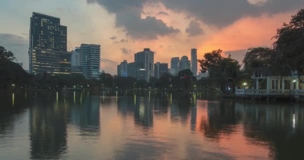 Lumpini Park, Bangkok, Tajlandia. grudzień 2018 — Wideo stockowe