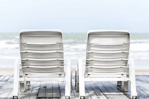 Chaises Sur Magnifique Plage Tropicale — Photo