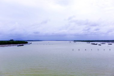 Tayland güzel plaj ve Haliç (nehir ve deniz)