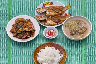 Tayland yemeği tarzı, pirinçli kahvaltı.