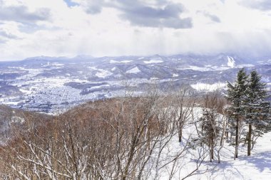 Halat yolundan kışın havadan görünümü, Hokkaido, Japonya