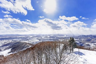 Halat yolundan kışın havadan görünümü, Hokkaido, Japonya